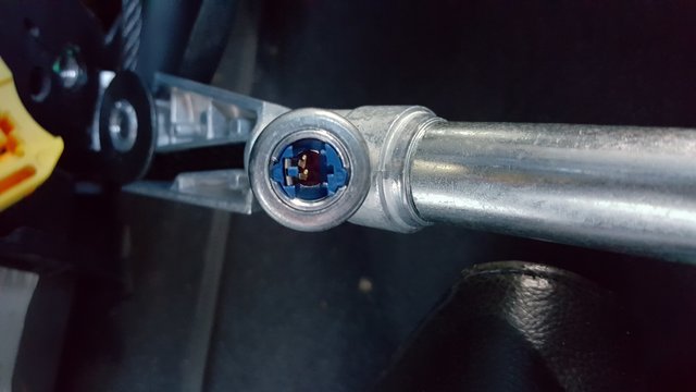 Nouveau prétensionneur avec prise bleue.jpg